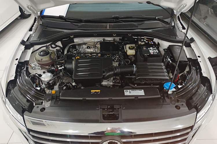 Used Volkswagen Lavida 2024 1.5L Automatic 5 Million Edition Engine Bay