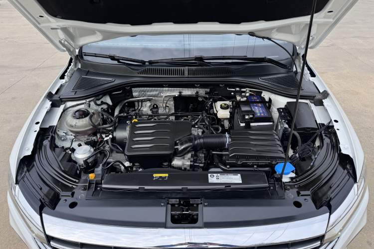 Used Volkswagen Lavida 2024 1.5L Automatic DeYi Edition Engine Bay