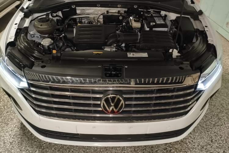 Used Volkswagen Lavida 2024 1.5L Automatic DeYi Edition Engine Bay