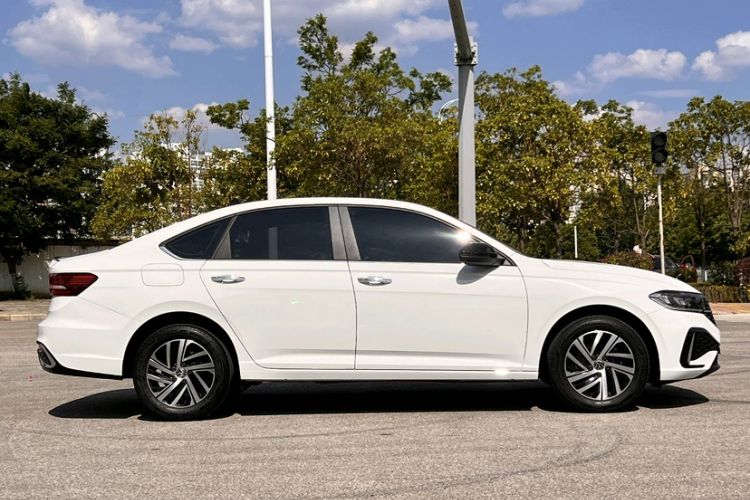 Used Volkswagen Lavida 2024 300TSI DSG Starry Sky Deluxe Edition Exterior 2