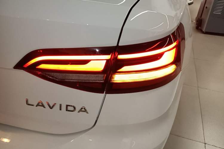 Used Volkswagen Lavida 2024 1.5L Automatic 5 Million Edition Exterior 3