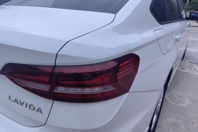 Used Volkswagen Lavida 2024 1.5L Automatic DeYi Edition Exterior 3