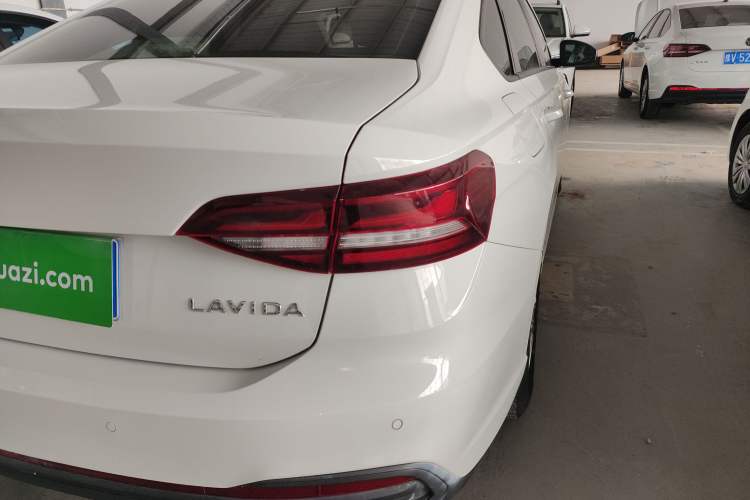Used Volkswagen Lavida 2024 1.5L Automatic DeYi Edition Exterior 3