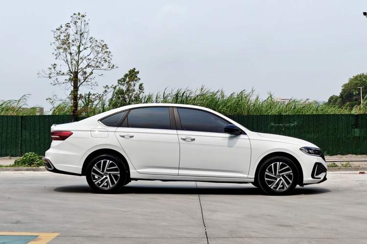 Used Volkswagen Lavida 2024 300TSI DSG Starry Sky Deluxe Edition Exterior 3