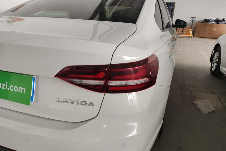 Used Volkswagen Lavida 2024 1.5L Automatic DeYi Edition Exterior 3