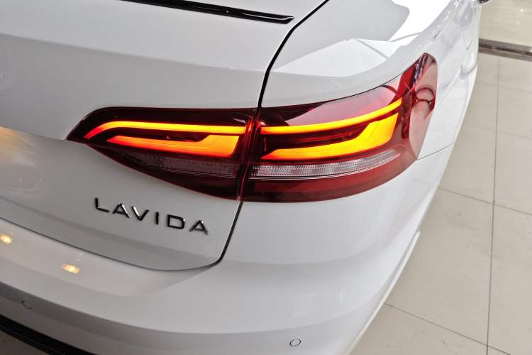 Used Volkswagen Lavida 2024 300TSI DSG Starry Sky Leading Edition Exterior 3
