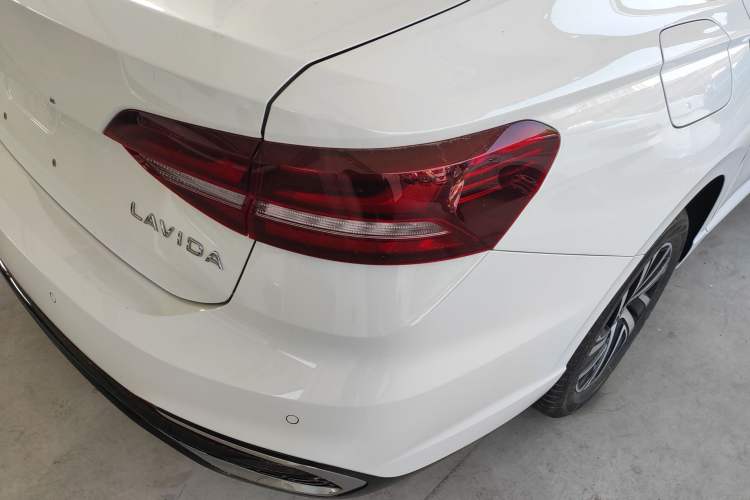 Used Volkswagen Lavida 2024 1.5L Automatic Starry Sky 5 Million Edition Exterior 3