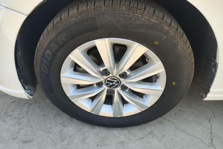Used Volkswagen Lavida 2024 1.5L Automatic DeYi Edition Exterior 4