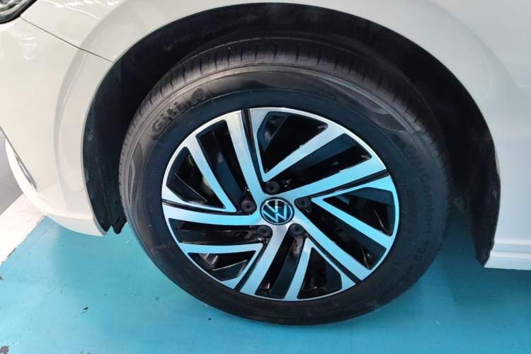 Used Volkswagen Lavida 2024 1.5L Automatic 5 Million Edition Exterior 4