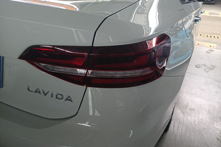 Used Volkswagen Lavida 2024 1.5L Automatic Starry Sky 5 Million Edition Exterior 4