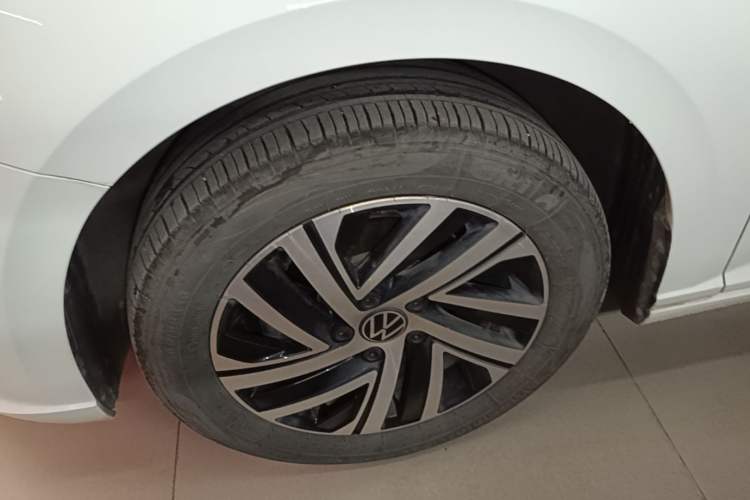 Used Volkswagen Lavida 2024 1.5L Automatic 5 Million Edition Exterior 4