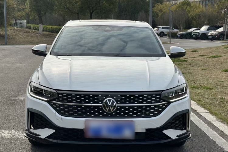 Used Volkswagen Lavida 2024 1.5L Automatic Starry Sky 5 Million Edition Exterior 4