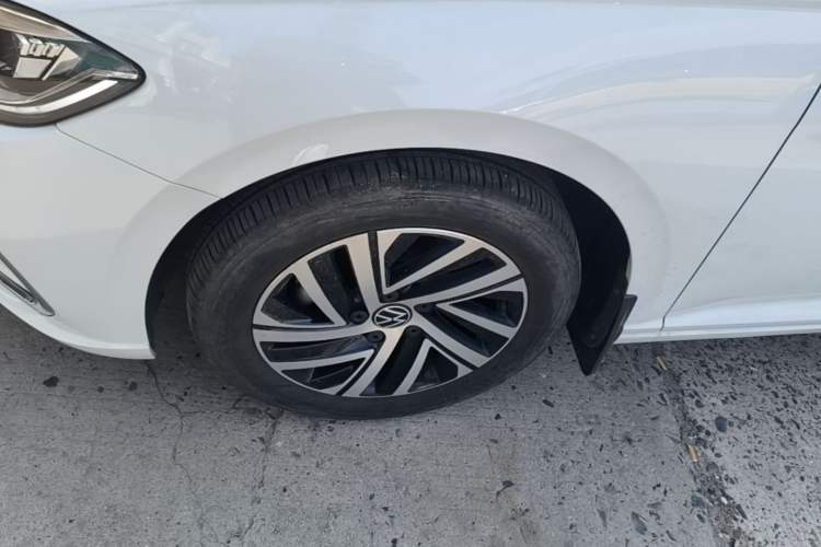 Used Volkswagen Lavida 2024 1.5L Automatic 5 Million Edition Exterior 4