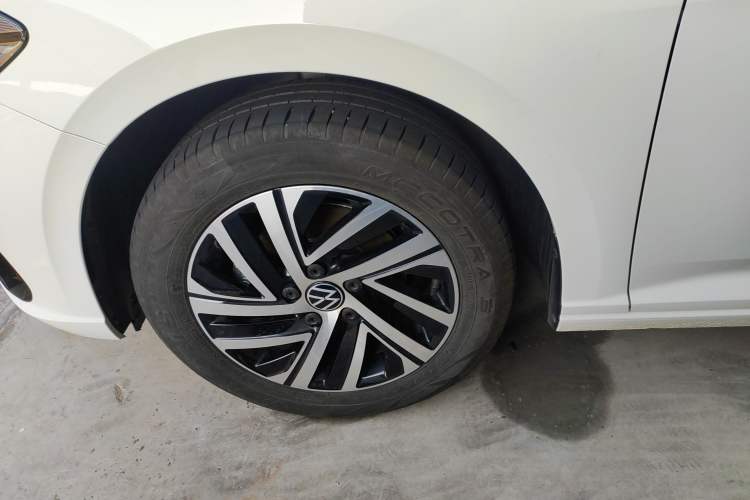 Used Volkswagen Lavida 2024 1.5L Automatic Starry Sky 5 Million Edition Exterior 4