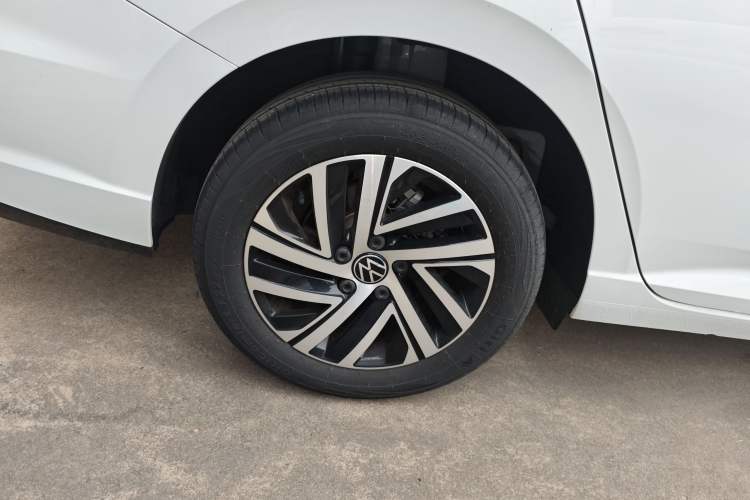 Used Volkswagen Lavida 2024 1.5L Automatic Starry Sky 5 Million Edition Exterior 5