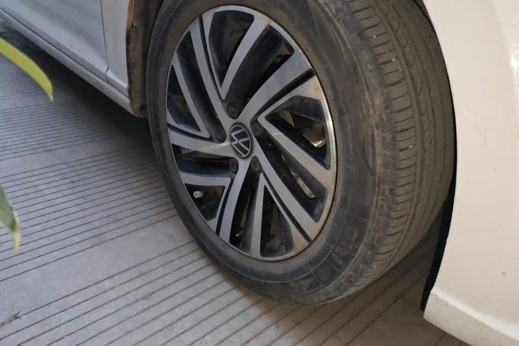 Used Volkswagen Lavida 2024 1.5L Automatic 5 Million Edition Exterior 7