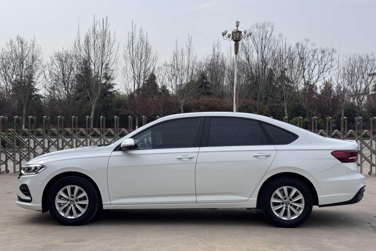 Used Volkswagen Lavida 2024 1.5L Automatic DeYi Edition Exterior 7