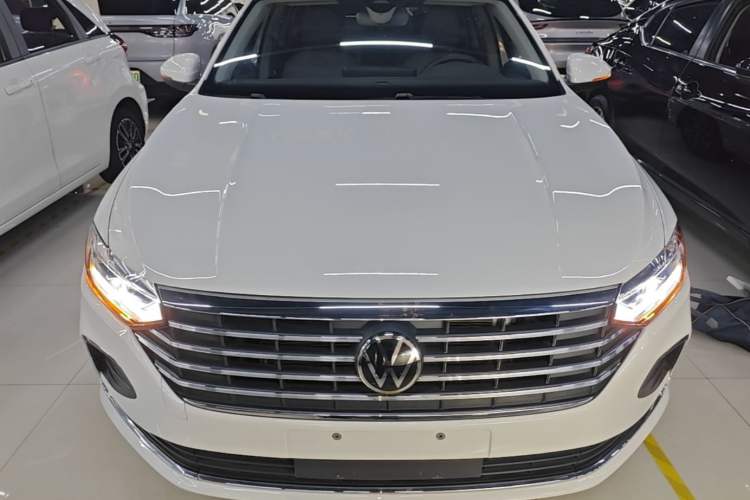 Used Volkswagen Lavida 2024 1.5L Automatic Full-Comfort Version Front