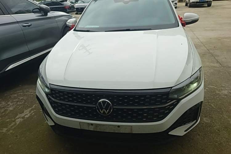 Used Volkswagen Lavida 2024 1.5L Automatic Starry Sky 5 Million Edition Front