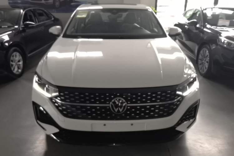 Used Volkswagen Lavida 2024 1.5L Automatic Starry Sky 5 Million Edition Front