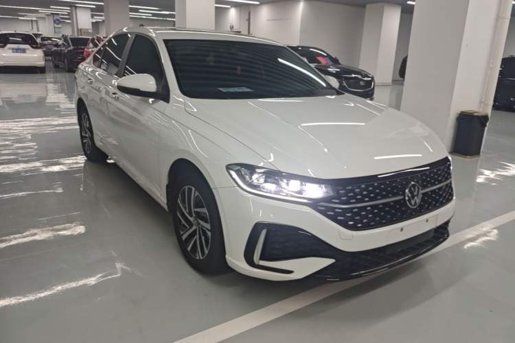Used Volkswagen Lavida 2024 1.5L Automatic Starry Sky 5 Million Edition Front Right 45 Deg