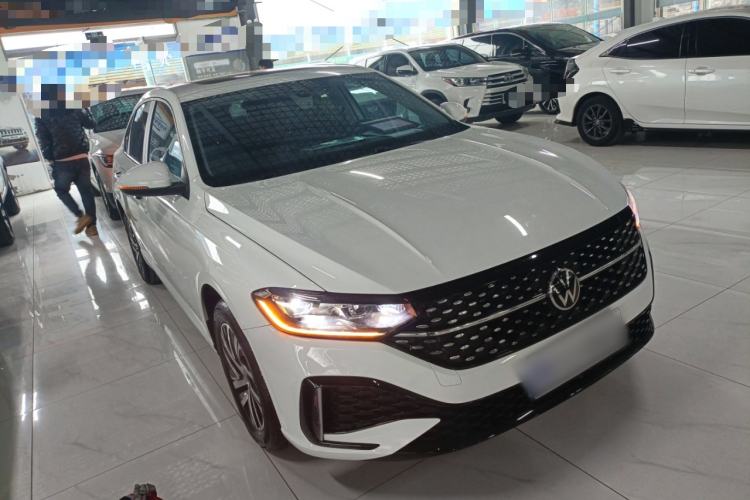 Used Volkswagen Lavida 2024 1.5L Automatic Starry Sky 5 Million Edition Front Right 45 Deg