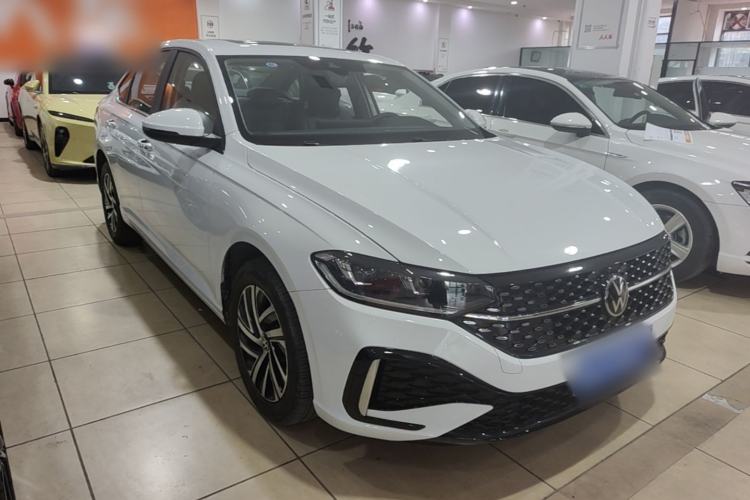 Used Volkswagen Lavida 2024 1.5L Automatic Starry Sky 5 Million Edition Front Right 45 Deg