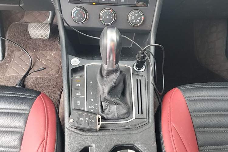 Used Volkswagen Lavida 2024 300TSI DSG Starry Sky Deluxe Edition Gear Lever