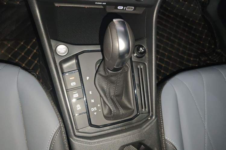 Used Volkswagen Lavida 2024 1.5L Automatic Starry Sky 5 Million Edition Gear Lever