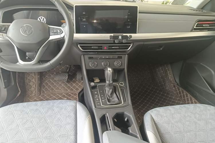 Used Volkswagen Lavida 2024 300TSI DSG Full-Comfort Edition Gear Lever