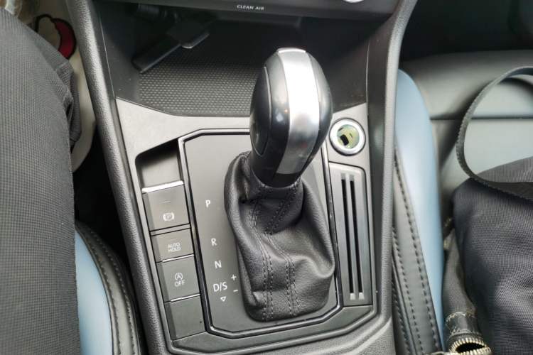 Used Volkswagen Lavida 2024 1.5L Automatic DeYi Edition Gear Lever