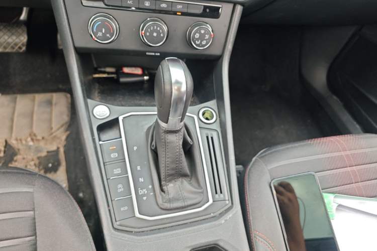 Used Volkswagen Lavida 2024 300TSI DSG Starry Sky Deluxe Edition Gear Lever