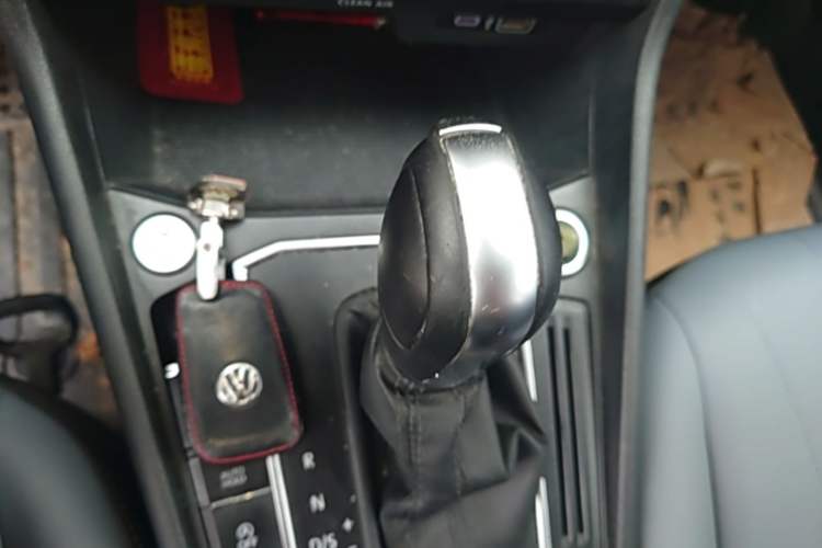 Used Volkswagen Lavida 2024 1.5L Automatic Starry Sky 5 Million Edition Gear Lever
