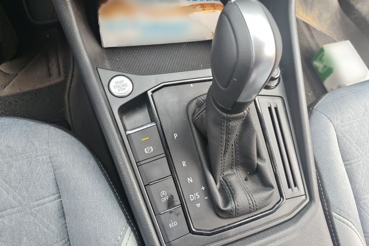Used Volkswagen Lavida 2024 300TSI DSG Full-Comfort Edition Gear Lever