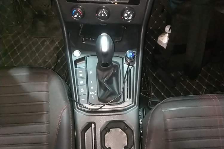 Used Volkswagen Lavida 2024 300TSI DSG Starry Sky Deluxe Edition Gear Lever