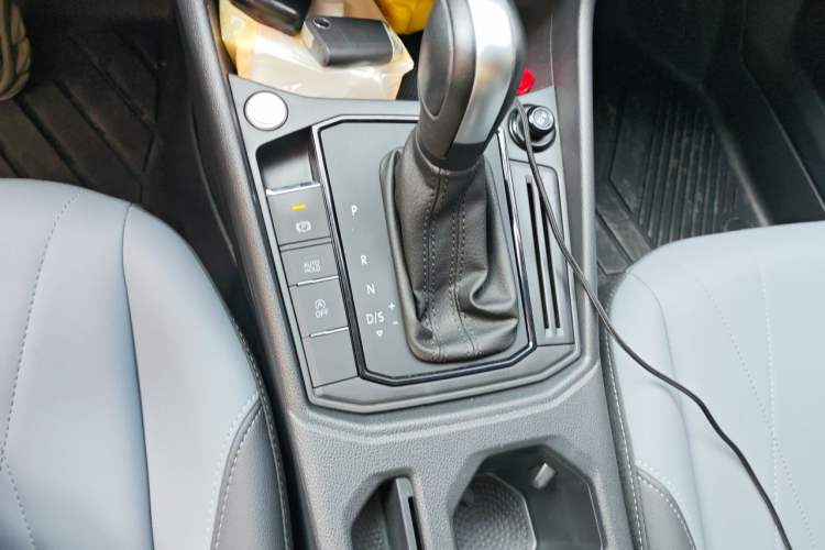 Used Volkswagen Lavida 2024 1.5L Automatic Starry Sky 5 Million Edition Gear Lever