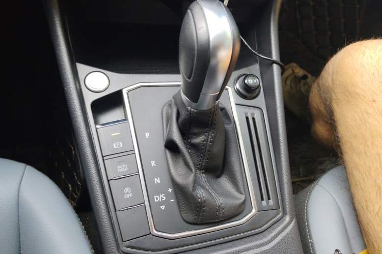 Used Volkswagen Lavida 2024 1.5L Automatic 5 Million Edition Gear Lever