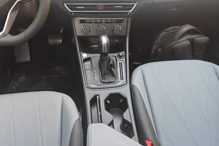 Used Volkswagen Lavida 2024 1.5L Automatic Starry Sky 5 Million Edition Gear Lever