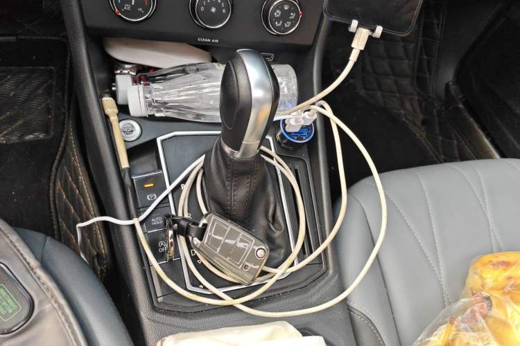 Used Volkswagen Lavida 2024 1.5L Automatic Starry Sky 5 Million Edition Gear Lever