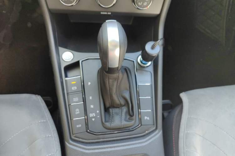 Used Volkswagen Lavida 2024 300TSI DSG Starry Sky Deluxe Edition Gear Lever