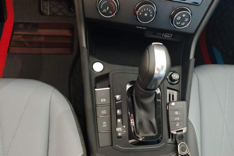 Used Volkswagen Lavida 2024 1.5L Automatic Starry Sky 5 Million Edition Gear Lever