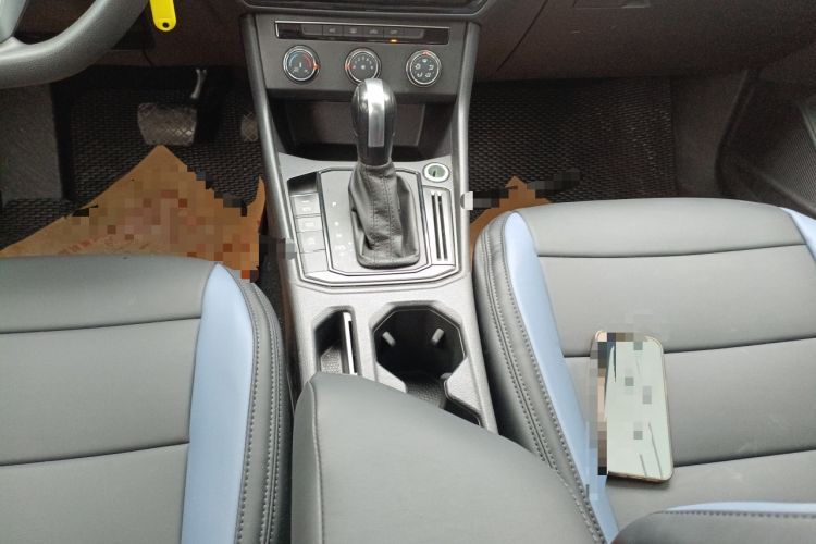 Used Volkswagen Lavida 2024 1.5L Automatic DeYi Edition Gear Lever