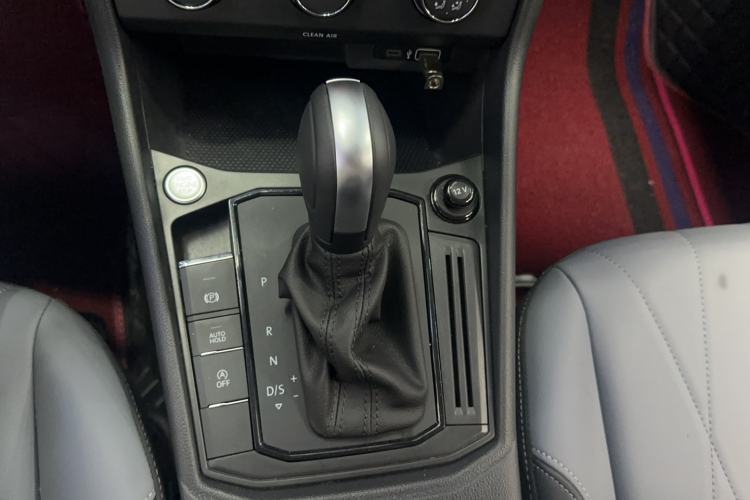Used Volkswagen Lavida 2024 1.5L Automatic Starry Sky 5 Million Edition Gear Lever