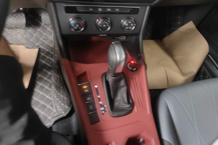 Used Volkswagen Lavida 2024 1.5L Automatic Starry Sky 5 Million Edition Gear Lever