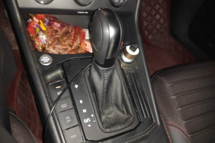 Used Volkswagen Lavida 2024 300TSI DSG Starry Sky Deluxe Edition Gear Lever