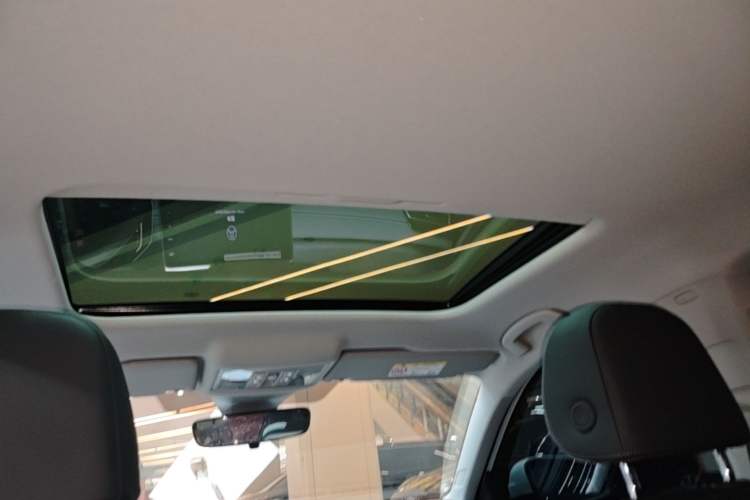 Used Volkswagen Lavida 2024 1.5L Automatic Starry Sky 5 Million Edition Headliner