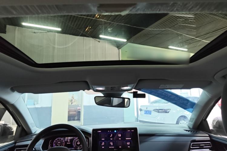 Used Volkswagen Lavida 2024 1.5L Automatic 5 Million Edition Headliner