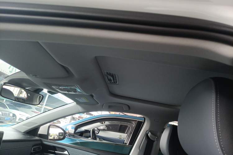 Used Volkswagen Lavida 2024 1.5L Automatic Starry Sky 5 Million Edition Headliner