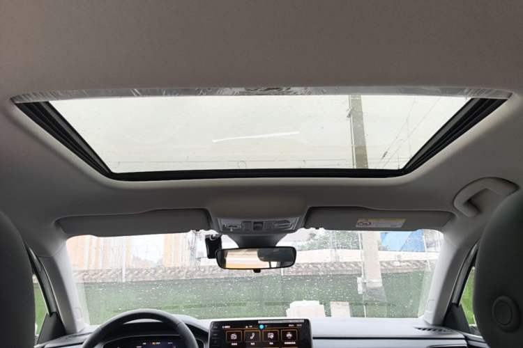 Used Volkswagen Lavida 2024 1.5L Automatic 5 Million Edition Headliner