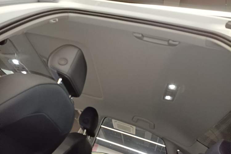 Used Volkswagen Lavida 2024 1.5L Automatic 5 Million Edition Headliner
